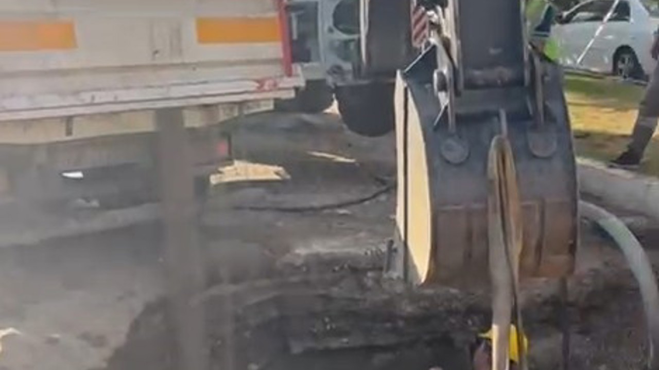 Kumluca’da 1 ayda 5 kez patlayan içme suyu hattı onarıldı
