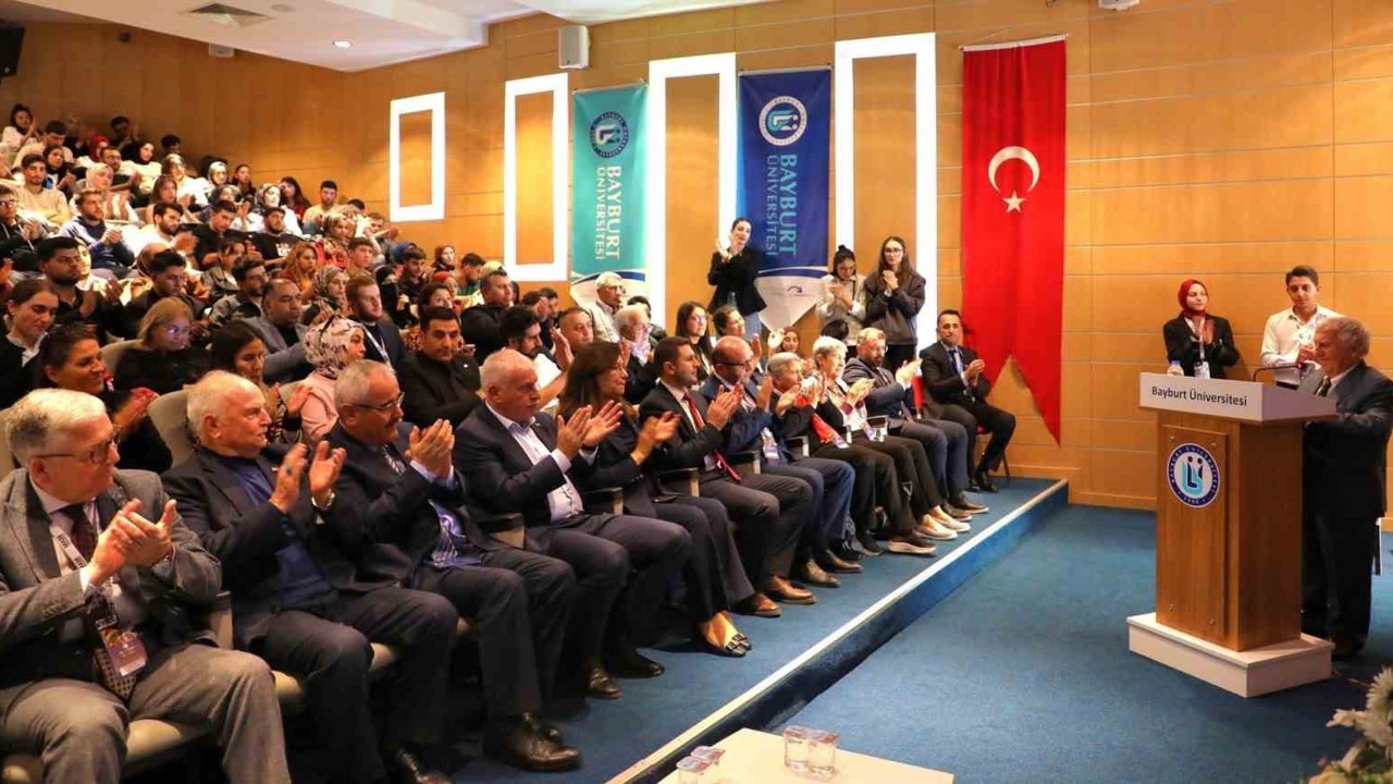 Bayburt’ta 2. Sağlık Sempozyumu başladı
