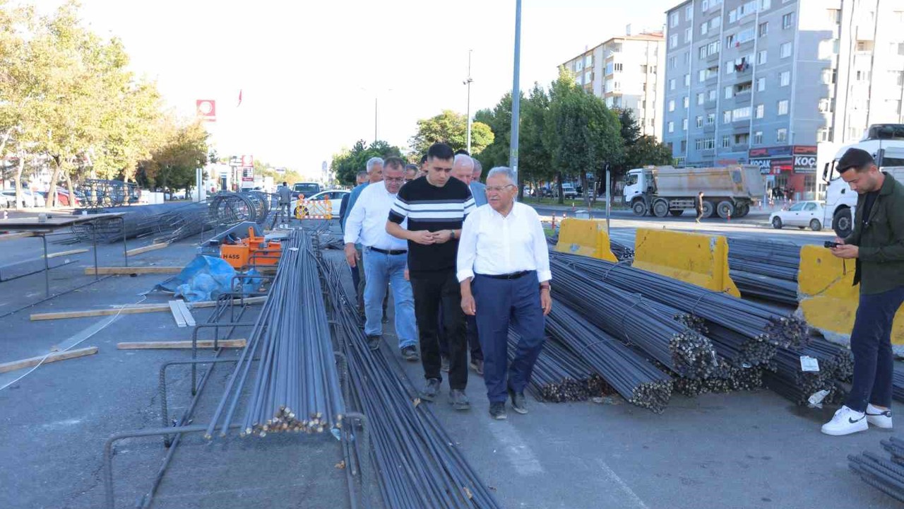 Büyükkılıç, 295 milyon TL’lik katlı kavşak projesini yerinde inceledi
