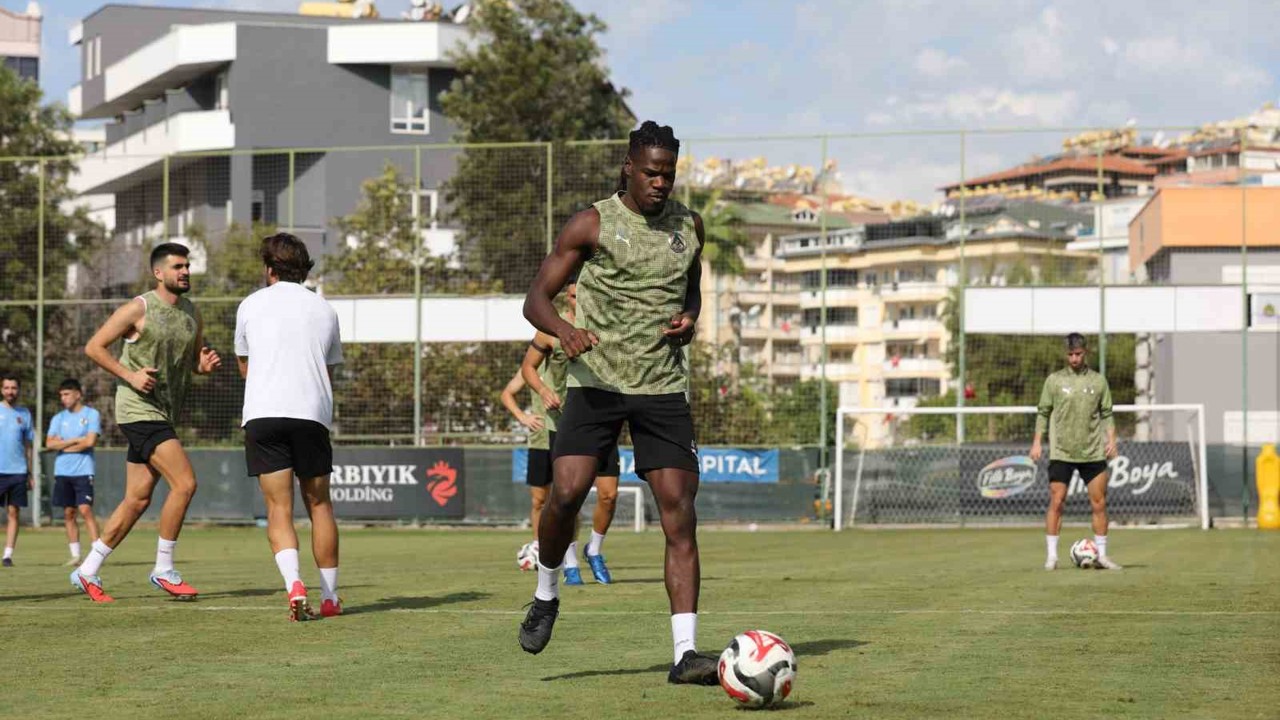 Alanyaspor, Gençlerbirliği maçı hazırlıklarını tamamladı
