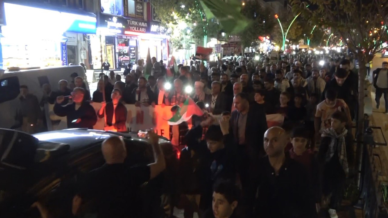 Muş’ta binlerce kişiden Gazze’ye destek gösterisi
