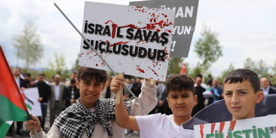 Ağrı’da Filistin’e destek yürüyüşü yapıldı