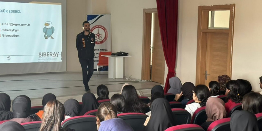 Ağrı’da öğrenci ve velilere siber güvenlik seminerleri düzenlendi