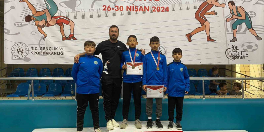 Amasyalı güreşçi Kaan Berat Yüksel, Türkiye şampiyonu oldu