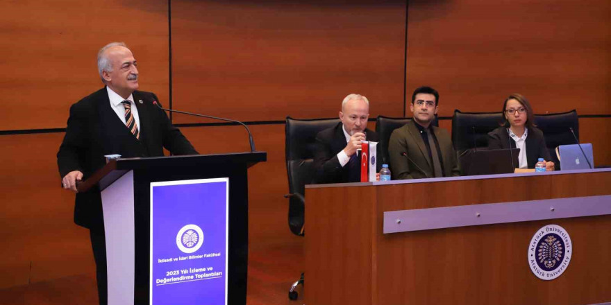 Atatürk Üniversitesi’nde 2023 yılı akademik izleme ve değerlendirme toplantıları devam ediyor