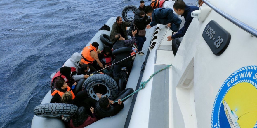 Ayvacık açıklarında 38 kaçak göçmen yakalandı