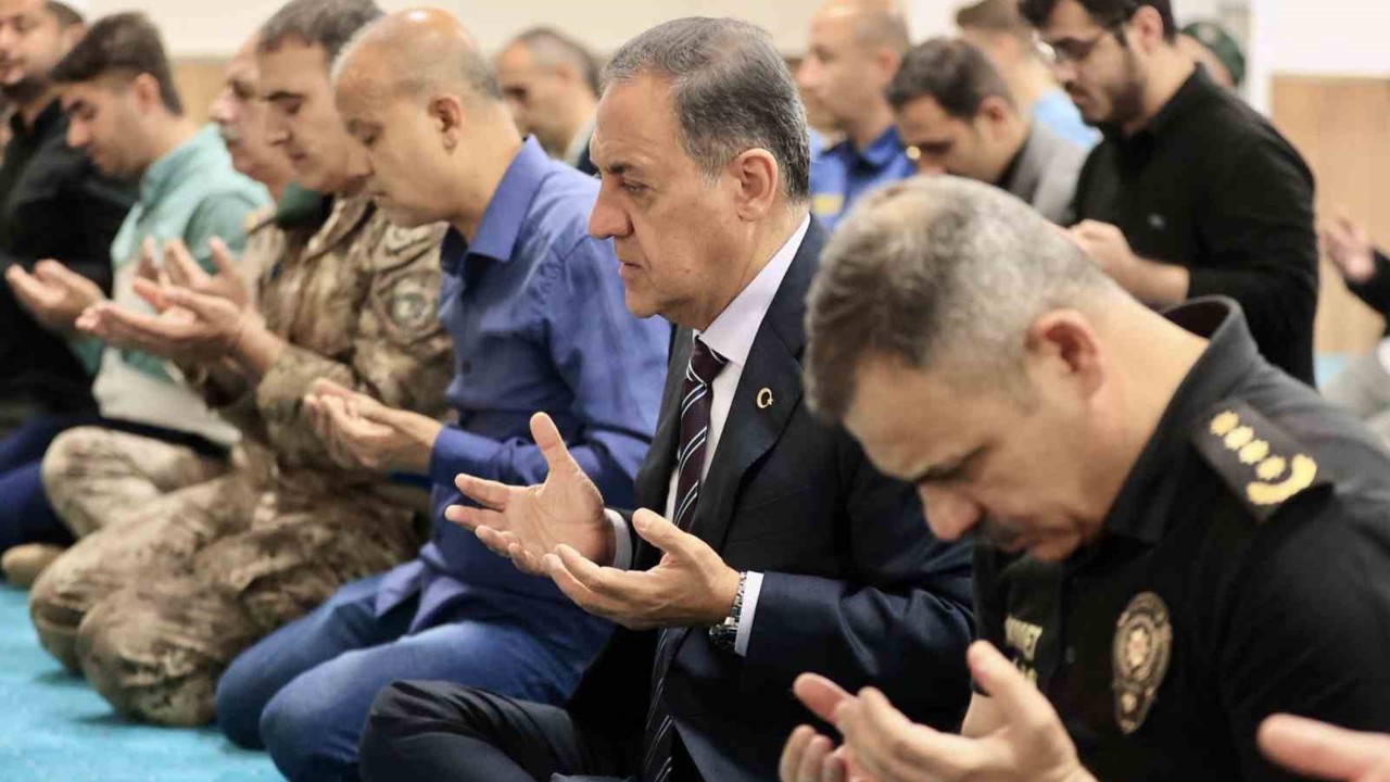 Bingöl’de şehitler için mevlit okutuldu
