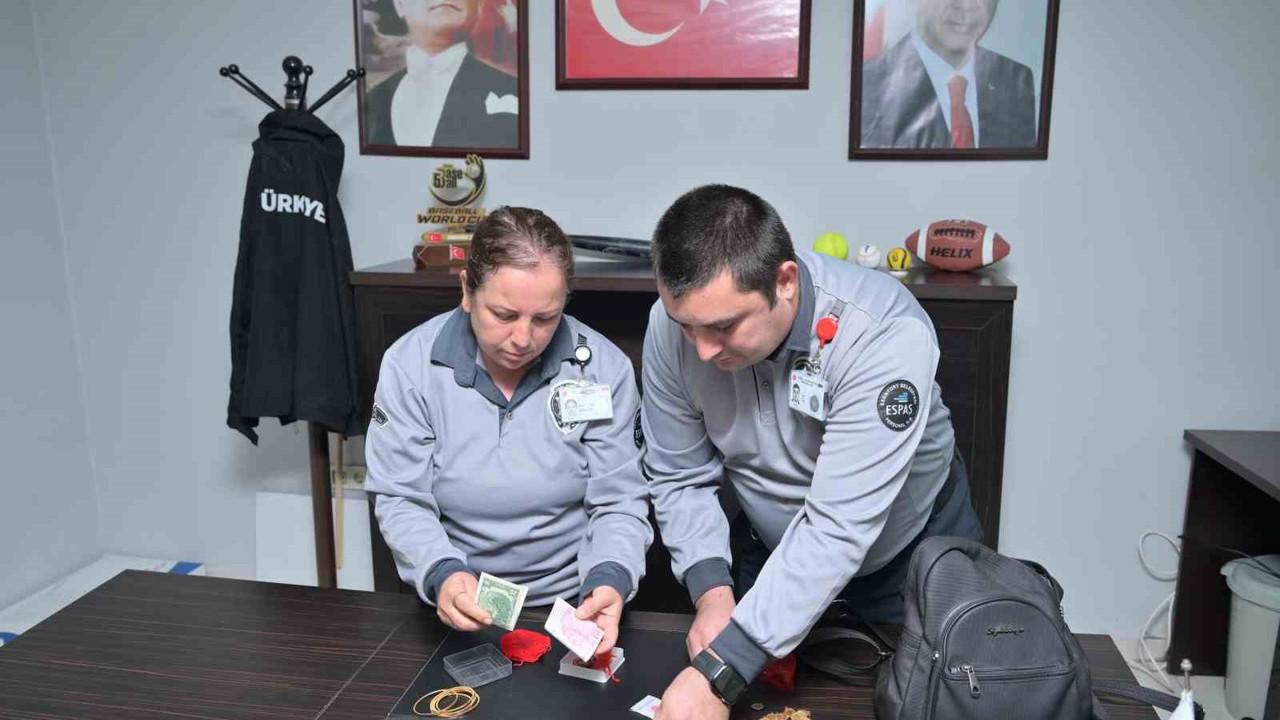 Esenyurt’ta güvenlik görevlisinden örnek davranış
