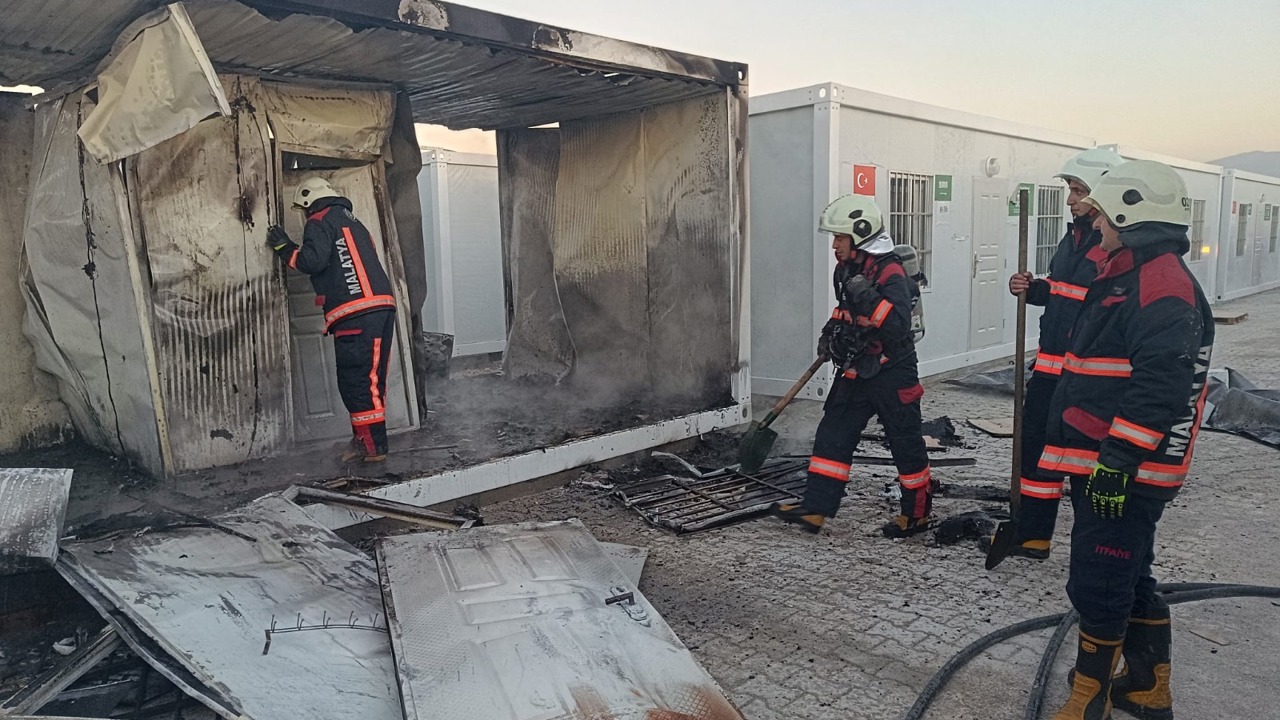 Büyükşehir İtfaiyesinden 9 Ayda 7 Bin 384 olaya müdahale