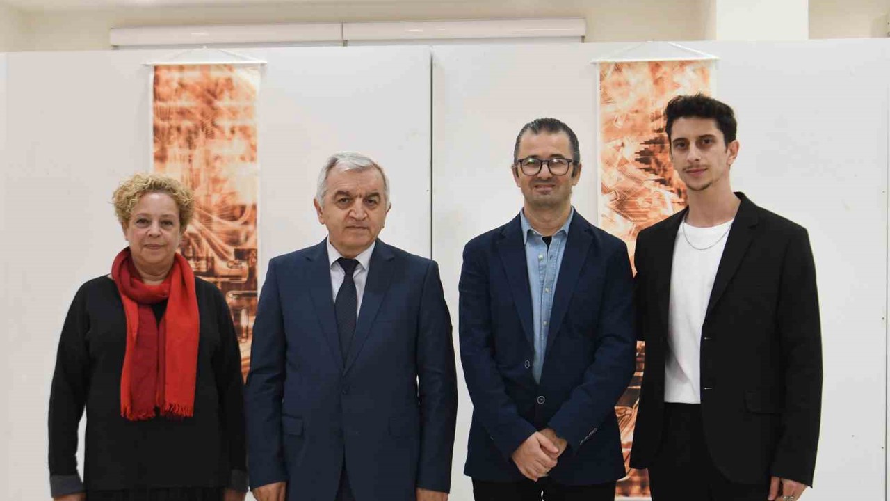 Manisa yöresinin motifleri modern tasarımla SAÜ’de buluştu
