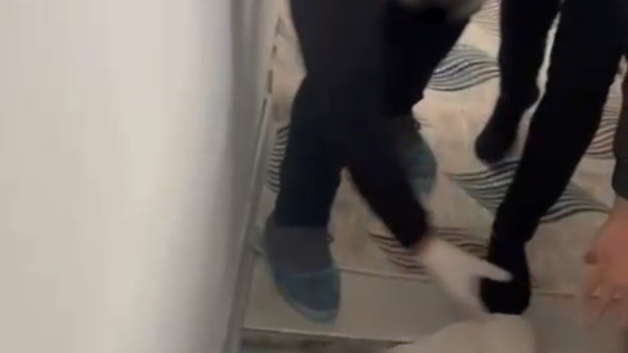 Adam öldürme suçundan 11 yıldır aranıyordu: JASAT dedektifleri gizli bölmede yakaladı
