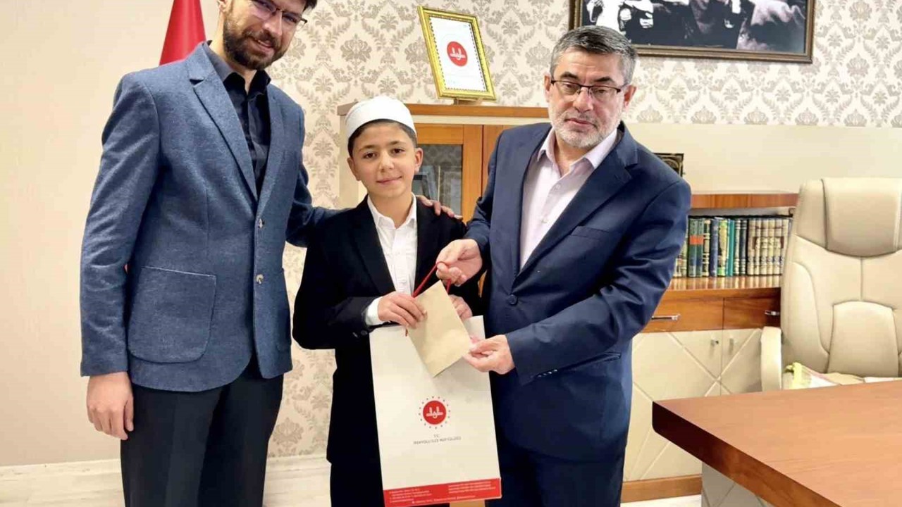 Van’da hafızlıkta bir ilk: 90 günde hafız oldu
