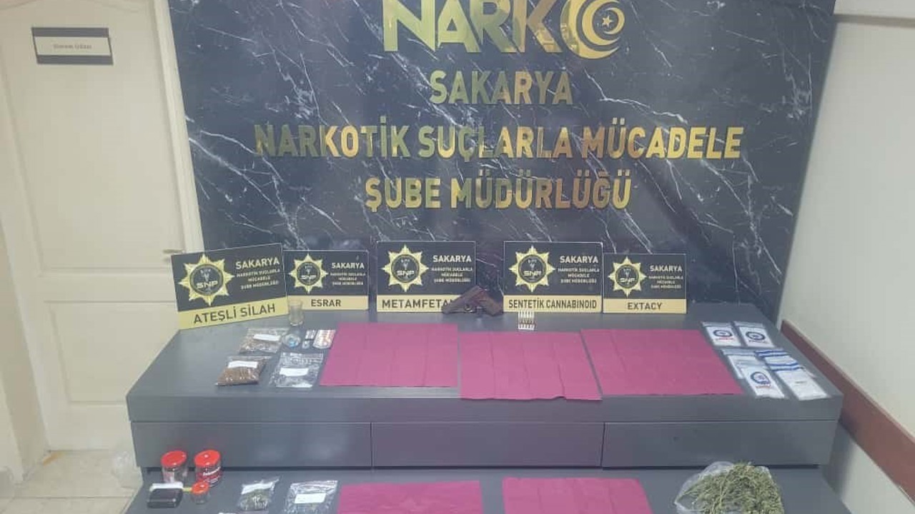 Sakarya’da uyuşturucu operasyonu: 10 gözaltı
