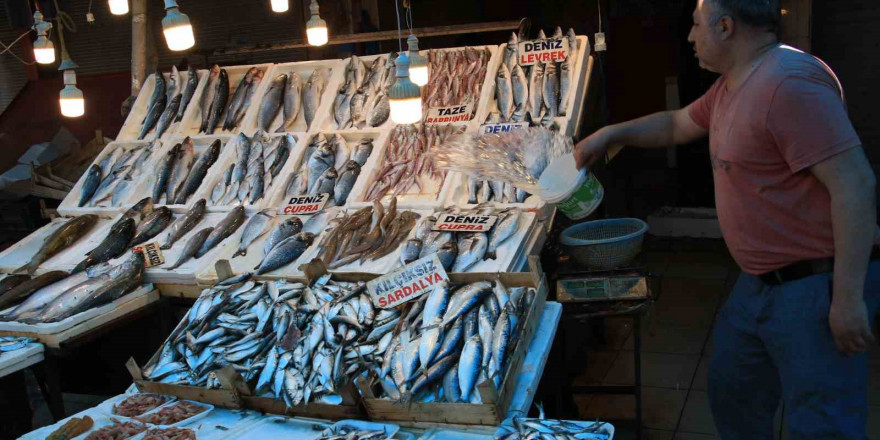 Balıkçılar ‘vatandaş uygun fiyata balık yesin’ diyerek ihracata kısıtlama istedi
