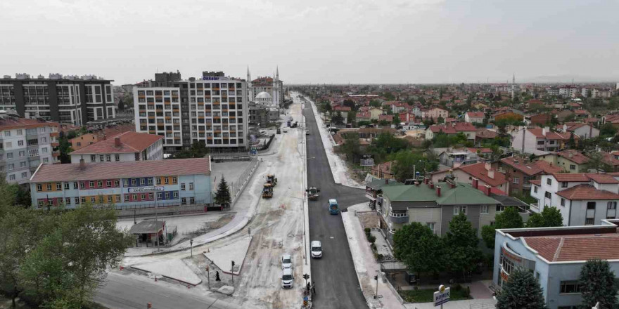 Başkan Altay: 'Küçük Aymanas Caddesi’nde sıcak asfalt çalışmasına başladık'