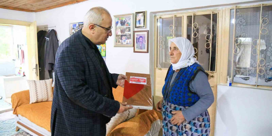 Başkan Arslan şehit ve gazi annelerini yalnız bırakmadı