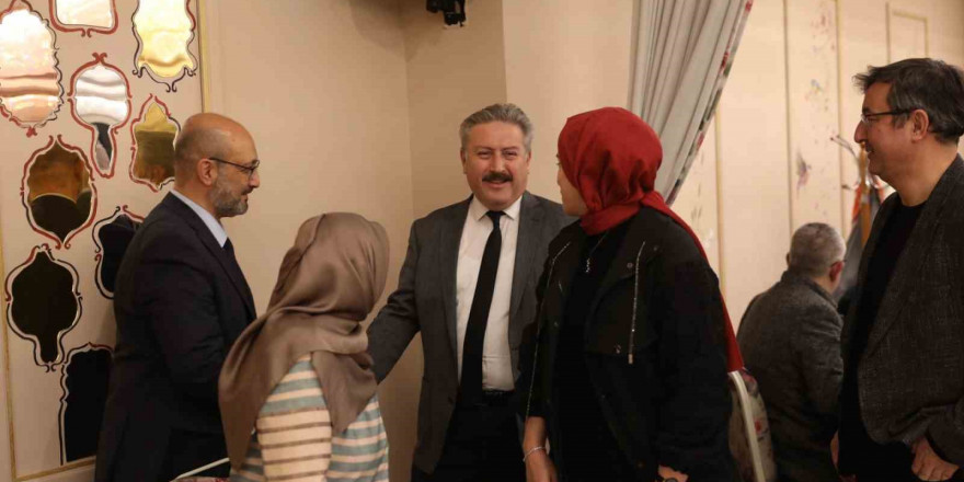 Başkan Palancıoğlu Ak Parti Melikgazi İlçe Teşkilatı ile iftarda bir araya geldi