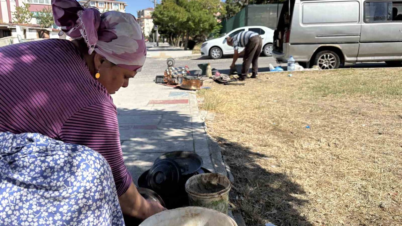 Trakya’da 30 yıldır mahalle mahalle dolaşarak kalaycılık yapıyorlar
