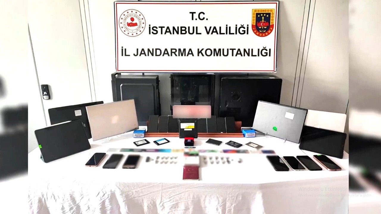 PTT Ve HGS Adıyla Dolandırıcılık Yapan 12 Şüpheli Yakalandı
