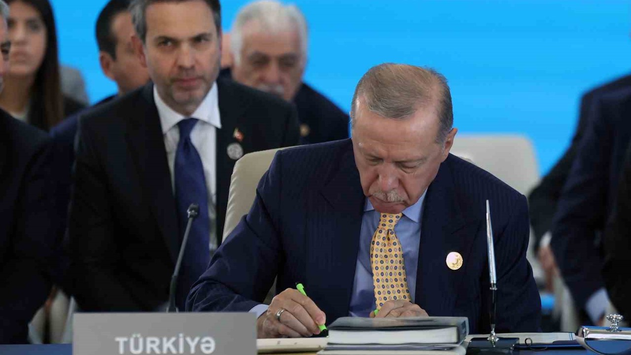 TDT Devlet Başkanları Konseyi 12. Zirvesi Gebele Bildirisi imzalandı
