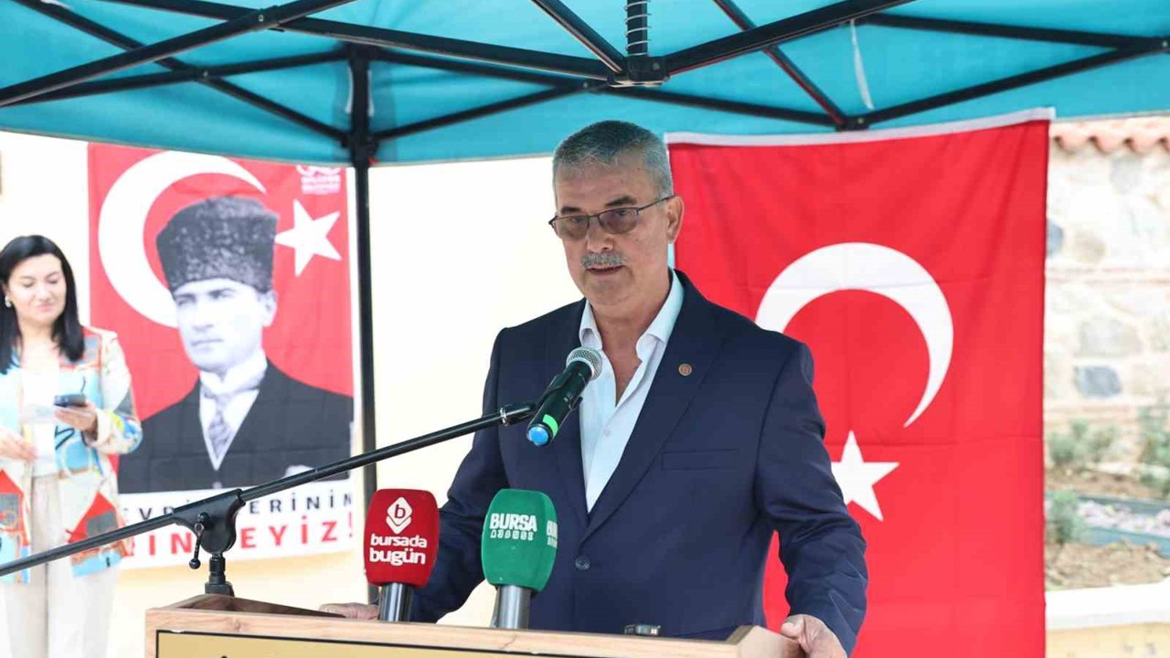 Ürünlü’de 275 hak sahibine imarlı tapu sevinci

