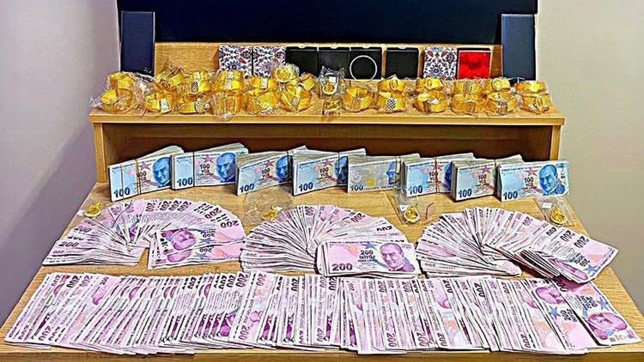 Isparta’da kuyumcu dolandırıcılığı şüphelileri Aksaray’da yakalandı
