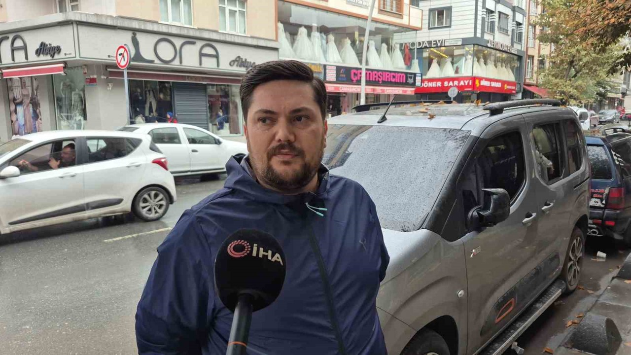 Motosikletteki 2 kişi ve kadın metrelerce savruldu
