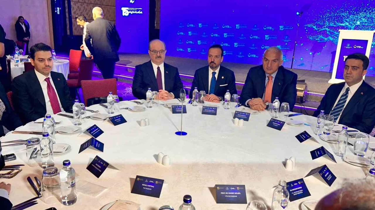 Bakan Ersoy: "Dünyanın dört bir yanına yayılmış 7 milyon Türk diasporası var"
