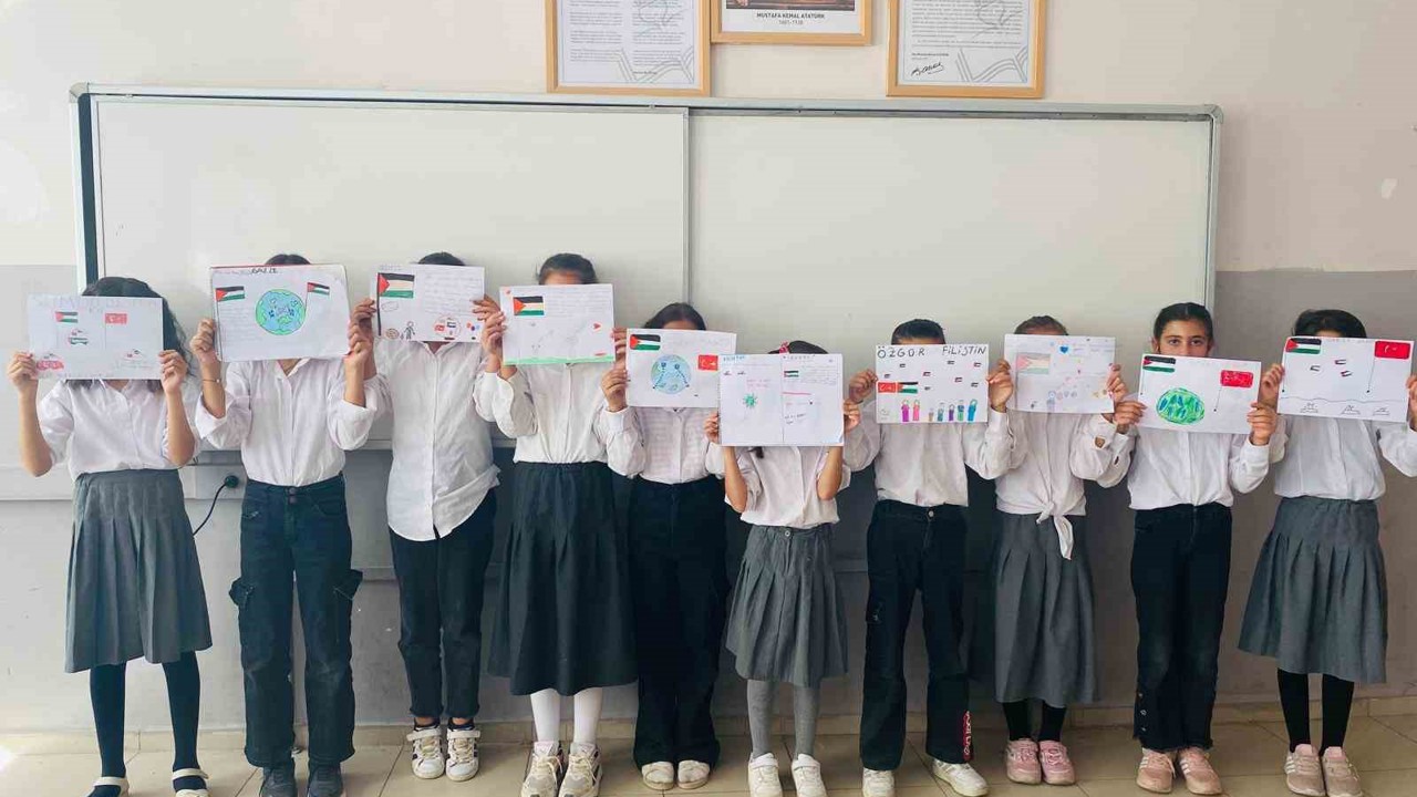 Elazığ’da öğrencilerden Filistin’e destek
