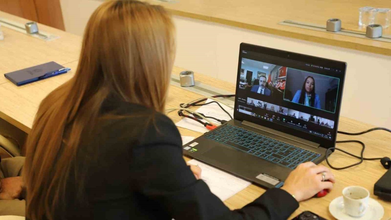 "Sanatla Yaşam" Programına KBÜ’den Akademik Destek
