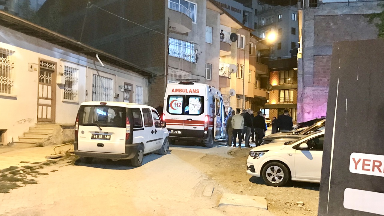 Yalnız Yaşadığı Evde Düşüp Hayatını Kaybetti