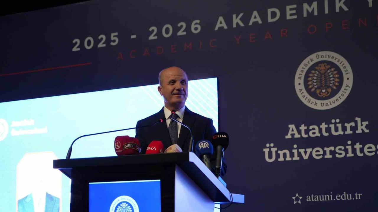 YÖK Başkanı Prof. Dr. Özvar: "Artık yaz okullarında üst sınıflardan da ders alınabilmeli"
