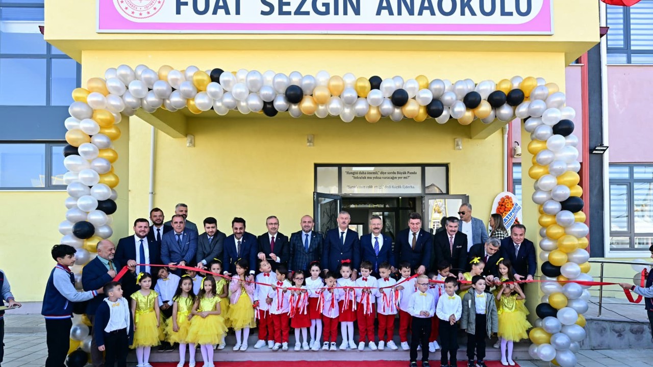 Vali Aksoy, kamu kaynaklarıyla yapılan okulun açılışını gerçekleştirdi
