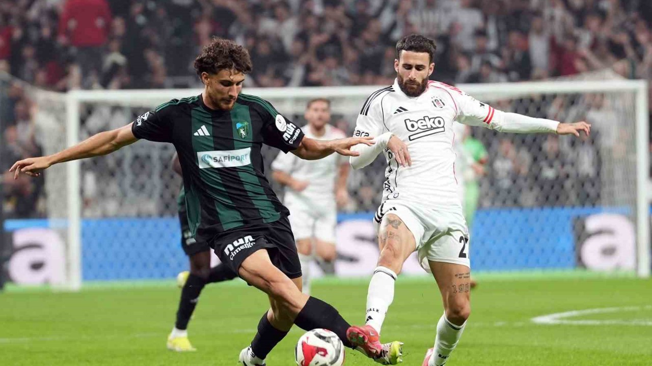 Trendyol Süper Lig: Beşiktaş: 2 - Kocaelispor: 0 (Maç devam ediyor)
