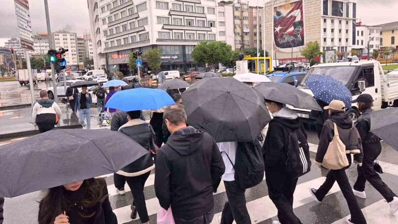 Samsun’da yağmur etkili oldu
