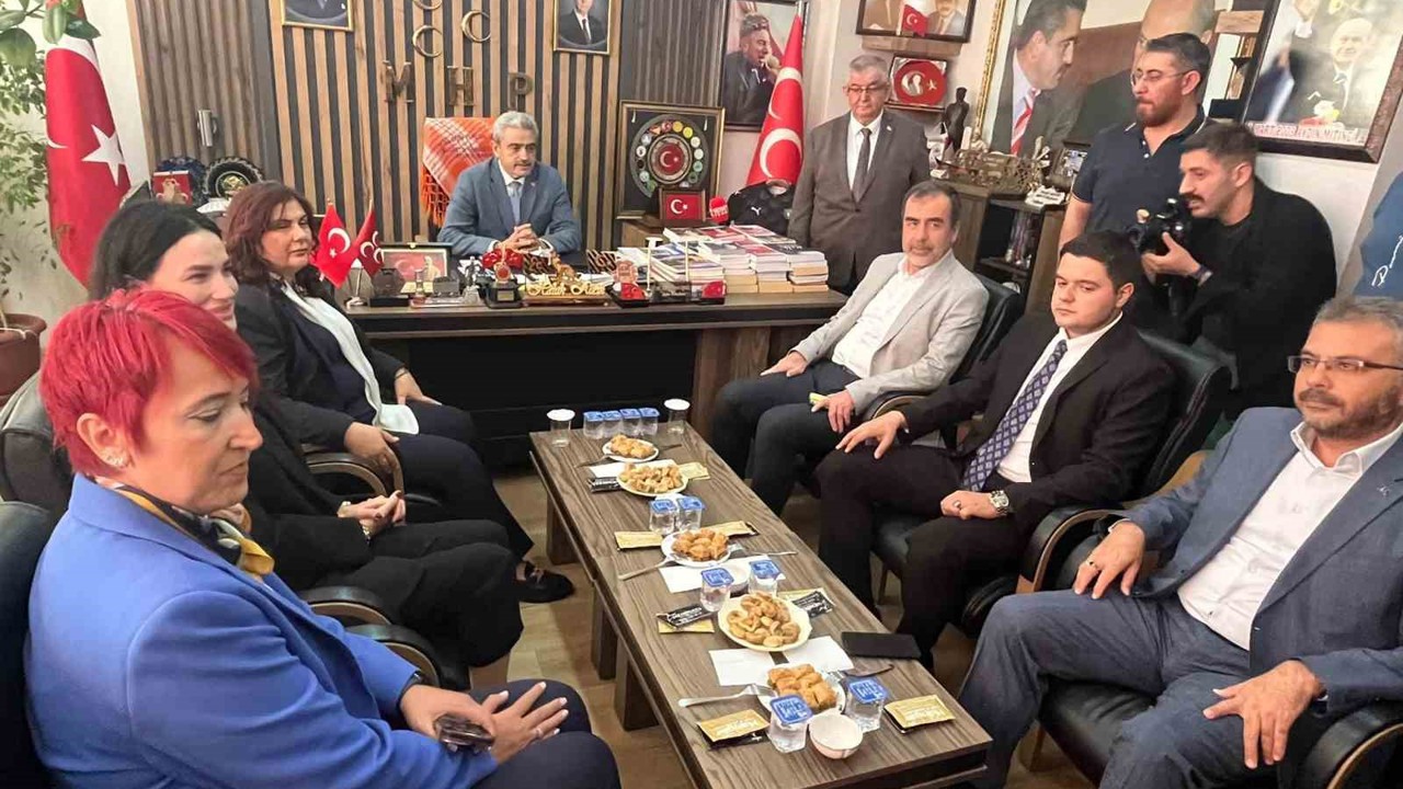 Başkan Çerçioğlu: "Hizmetin önünde duranı sel alır götürür"
