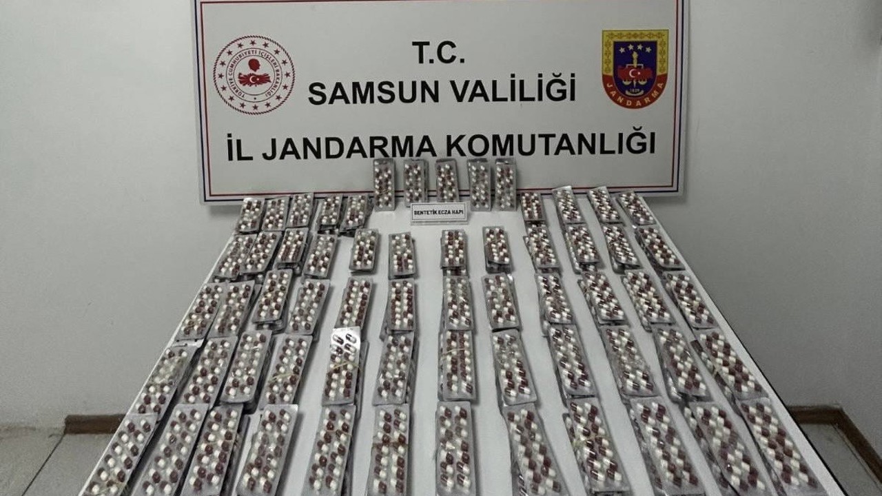 Evinde 3 bin 472 adet sentetik ecza ele geçirilen şahıs gözaltına alındı
