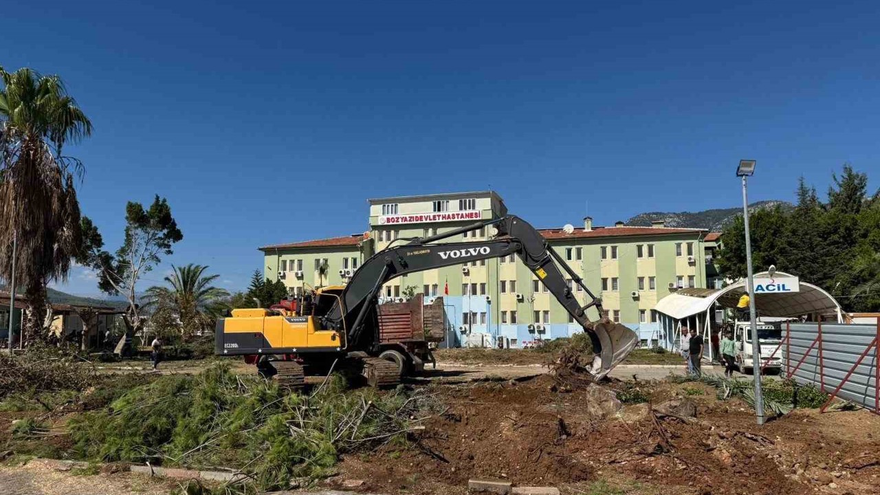 Bozyazı Devlet Hastanesi ek hizmet binası için ilk kazma vuruldu
