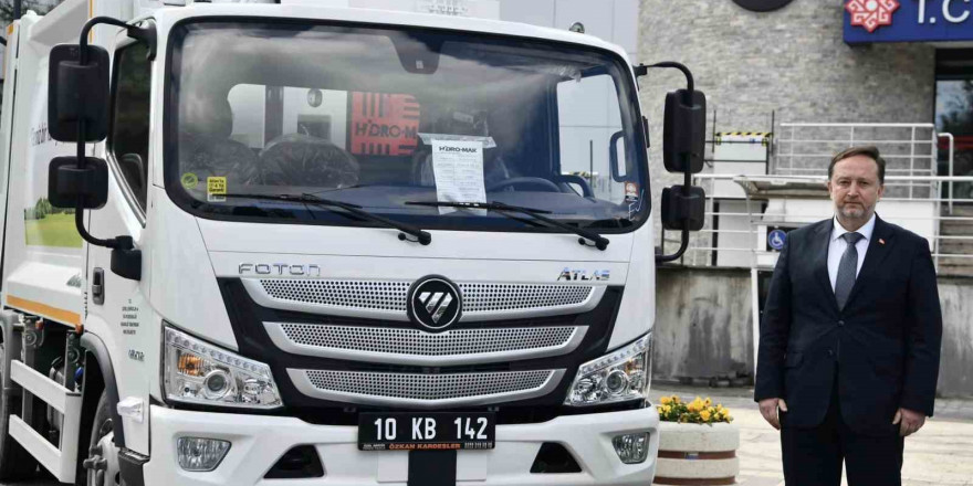 Çevre Bakanlığı’ndan Karesi’ye 2 çöp kamyonu