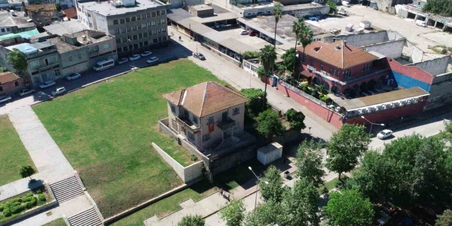 Ceyhan’da belediyeye hibe edilen tarihi ’Güleçyüz Konak’ restore edilip sosyal tesis olarak kullanılacak