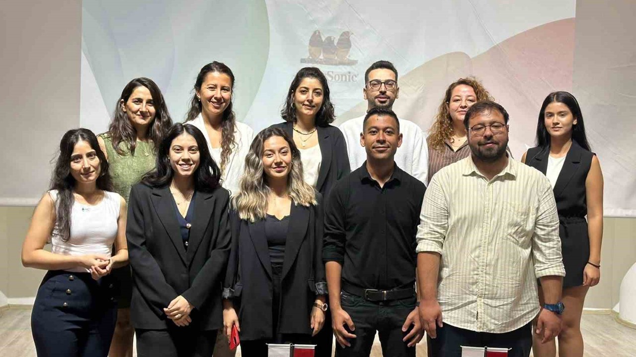 Mezun şefler, sektör tecrübelerini öğrencilerle paylaştı
