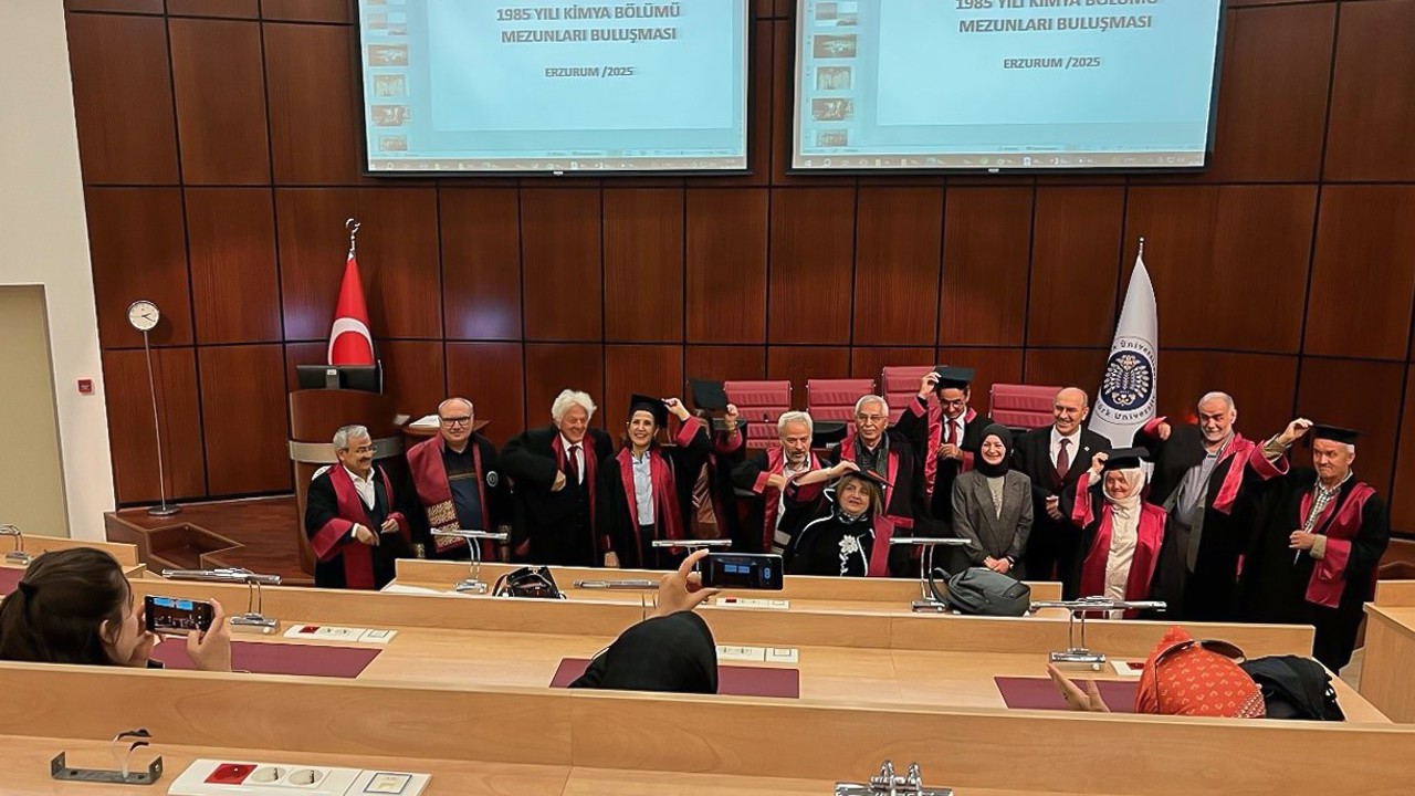 Kimya Bölümü 1985 mezunları, 40. Yıl buluşmasında bir araya geldi

