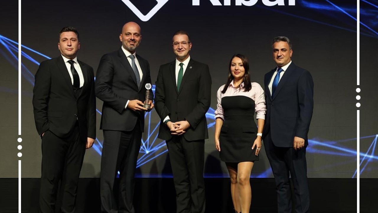 Kibar Holding’e TİDE’den ’Kurumsal Farkındalık’ ödülü
