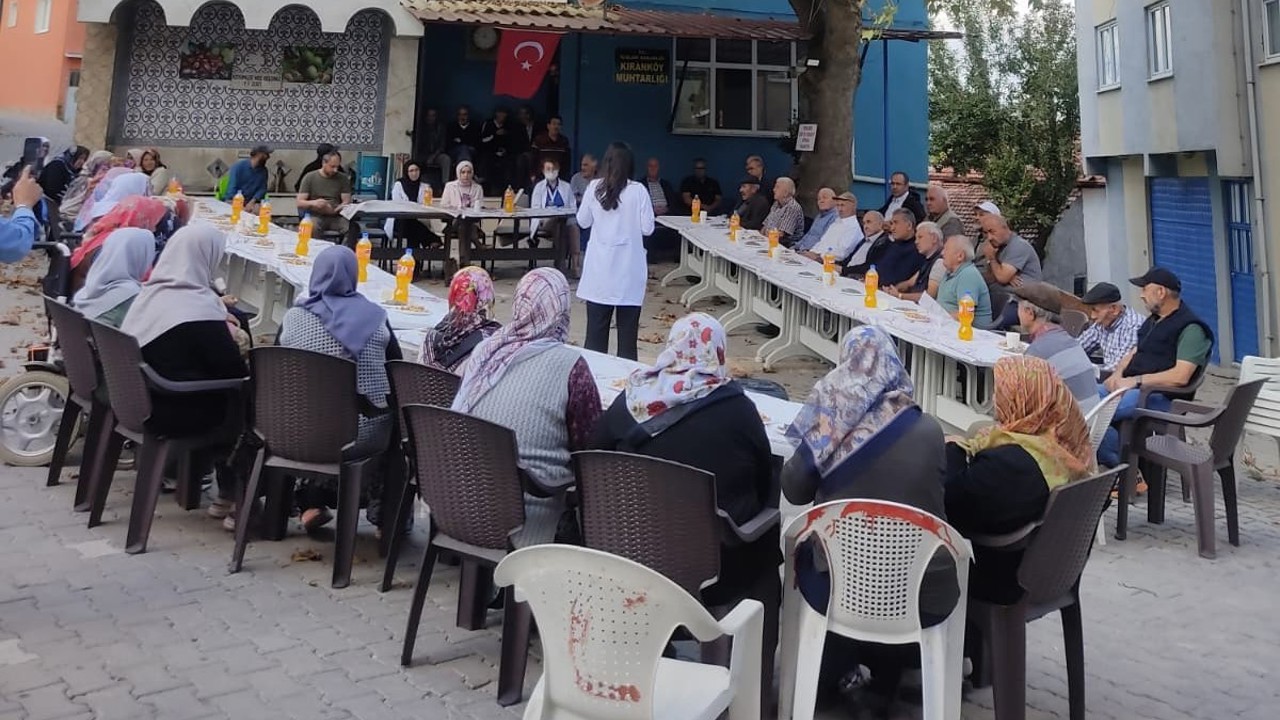 Gediz’de 65 yaş üstü vatandaşlara kapsamlı geriatri eğitimi verildi
