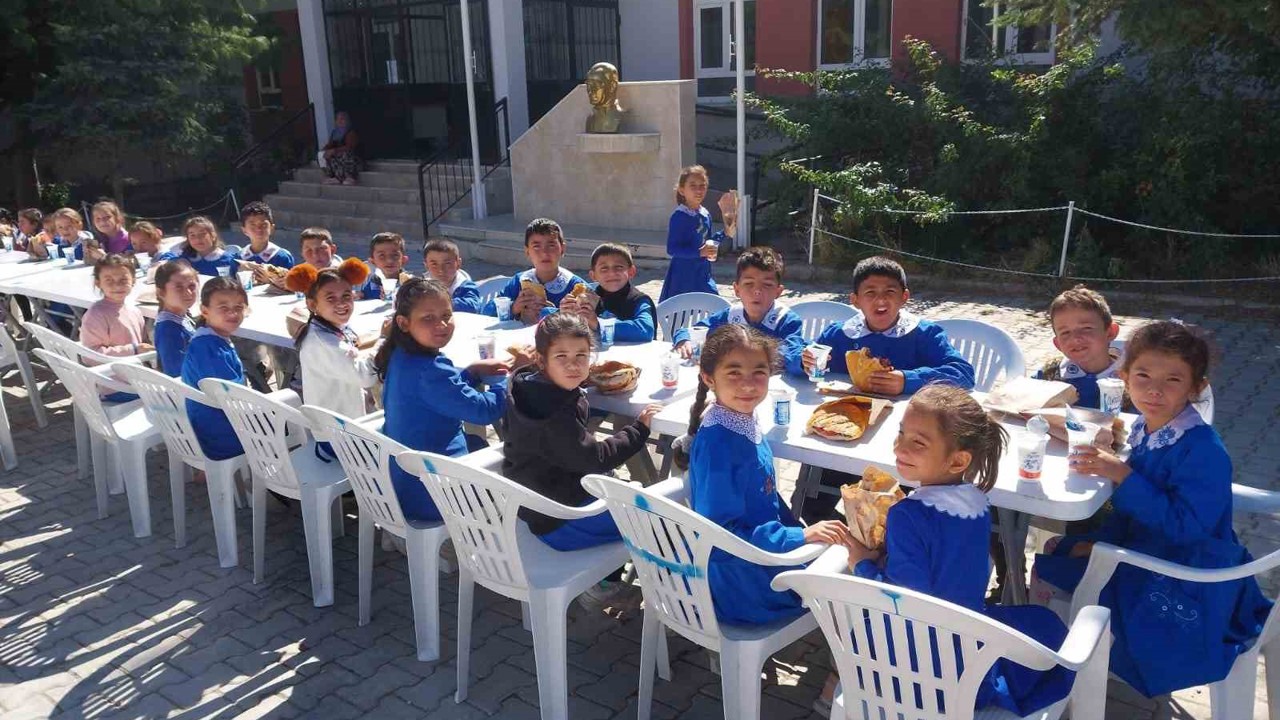 Öğretmenlerden öğrencileri mutlu eden etkinlik
