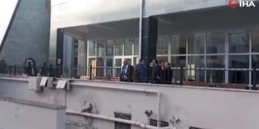 Deprem paniğiyle evin balkonundan atlayan çocuk yaralandı