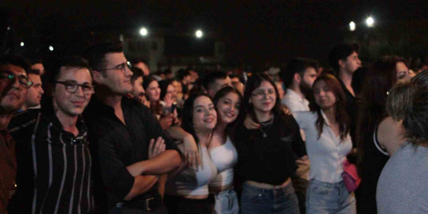 Depremin vurduğu Hatay’da uzun bir aranın ardından vatandaşlar doyasıya eğlendi