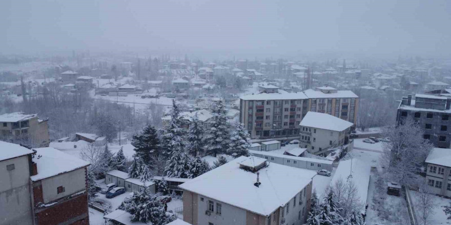 Doğanşehir’de karla mücadele çalışmaları devam ediyor