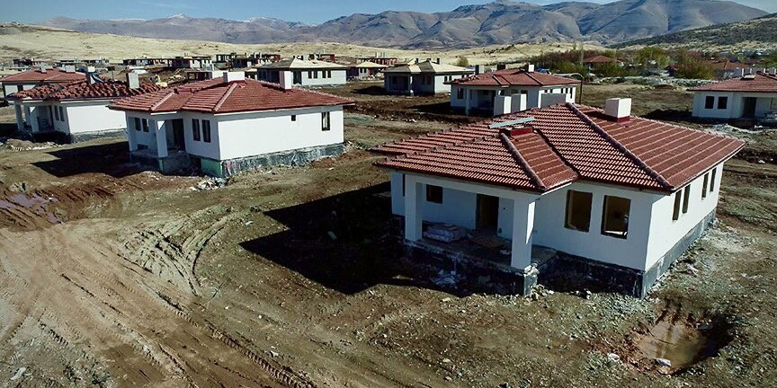 Doğanşehir’de köy evlerinin teslimine başlanıyor