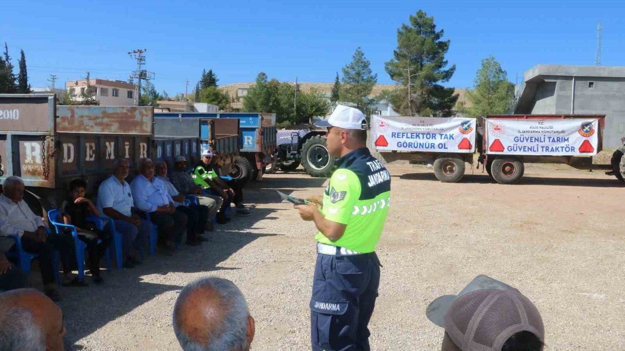Kilis’te çiftçilere ‘’Güvenli Traktör Kullanımı’’ eğitimi verildi
